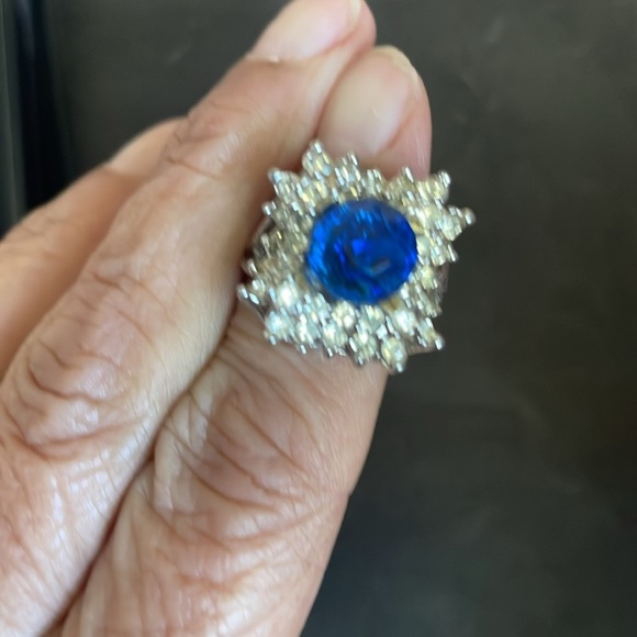 Statement ring 18K T G.E. Cubic zirconia Blue and Silvertone  Ring 5.5” - Picture 4 of 7